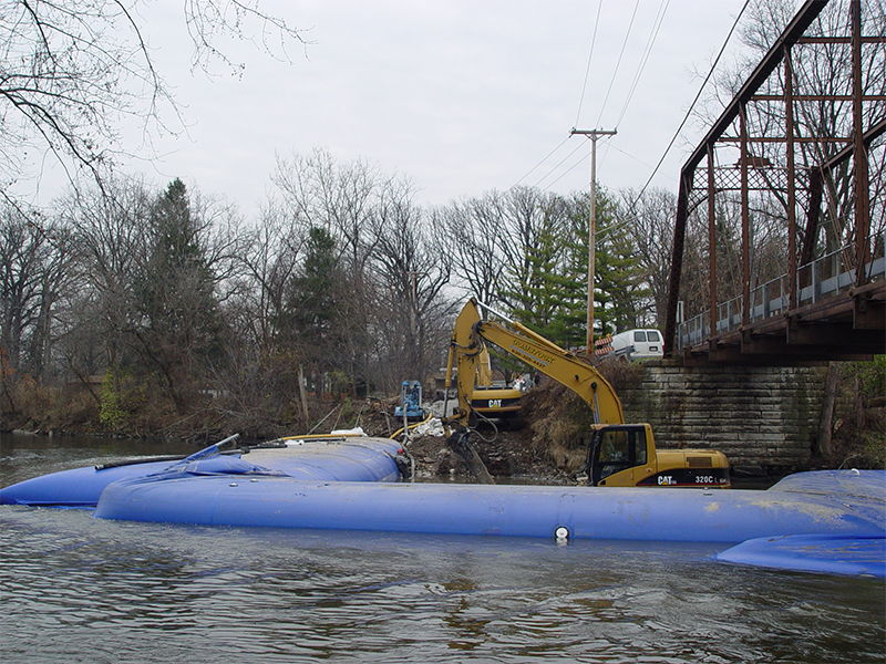 Water Filled Inflatable Flood Barrier Could Be Used In Construction Or Not Foshan Litong 7152