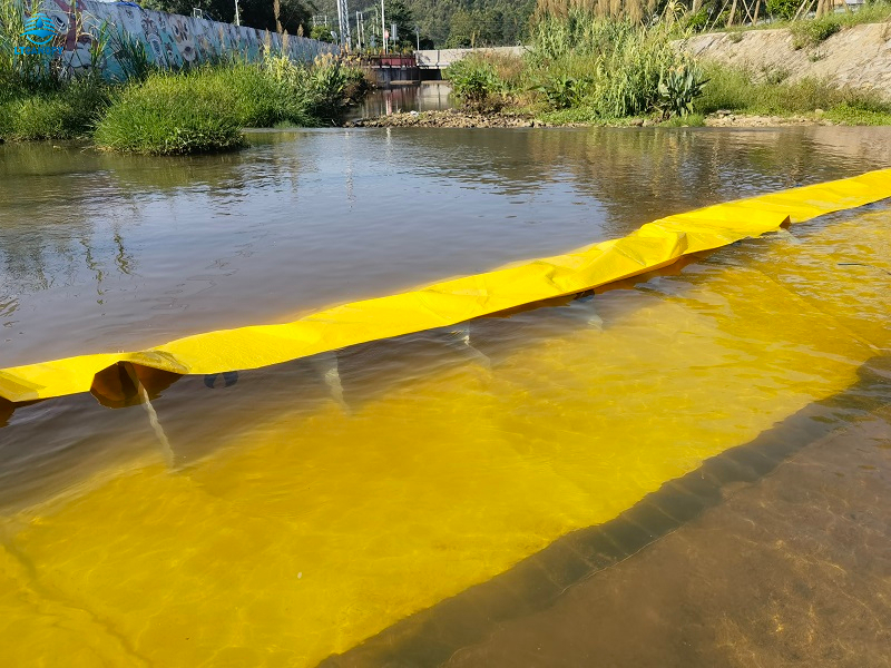 Temporary Moveable Quick Water Barrier Dam Buy water gate flood barrier, flood control barrier